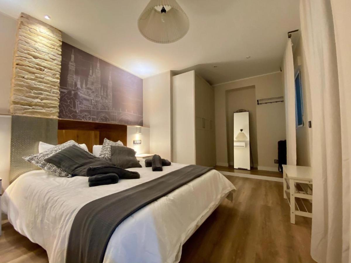Apartamenticos Studio 39 Сарагоса Экстерьер фото