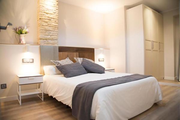 Apartamenticos Studio 39 Сарагоса Экстерьер фото
