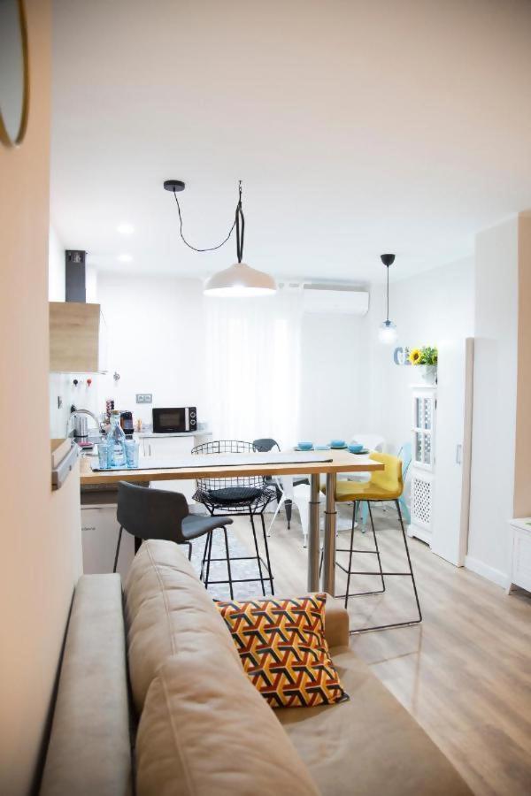 Apartamenticos Studio 39 Сарагоса Экстерьер фото
