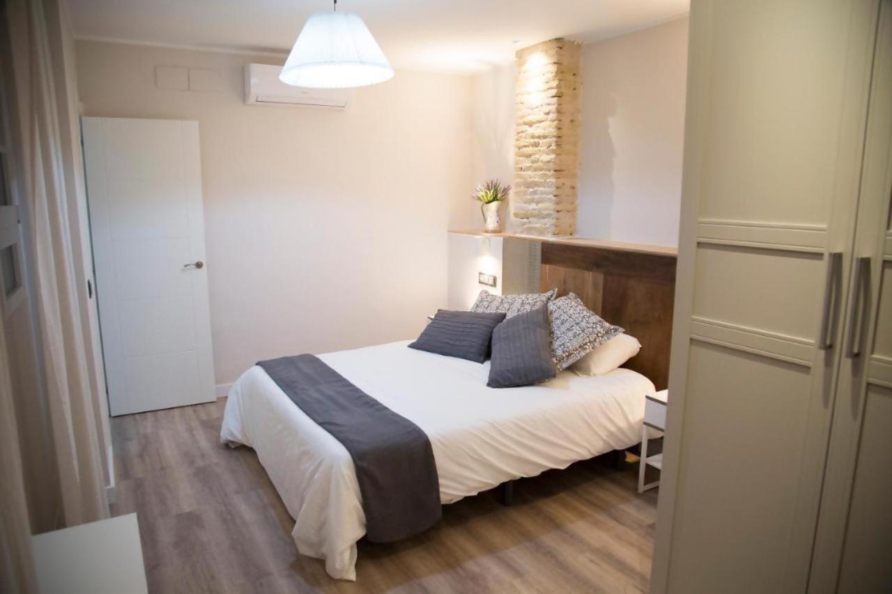 Apartamenticos Studio 39 Сарагоса Экстерьер фото