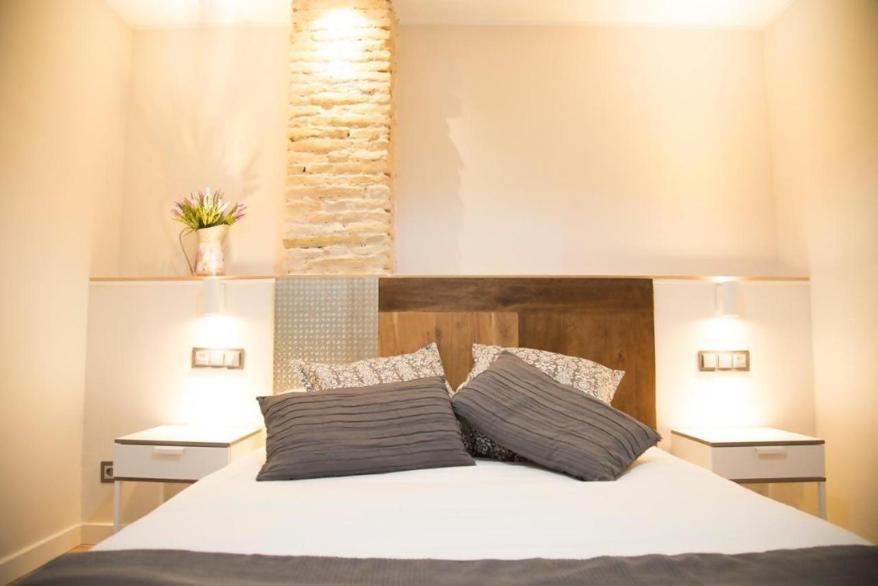 Apartamenticos Studio 39 Сарагоса Экстерьер фото